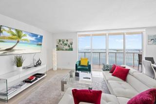 Ocean View 3BR Penthouse Brickell Miami - 8