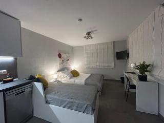 Αεί Κάριανη 1 - 2