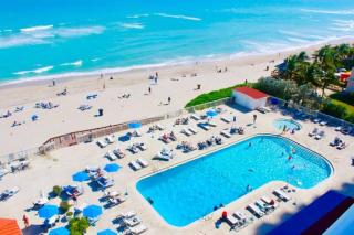 Beachside Studio Pool Gym & Ping Pong - Sunny Isles Beach - 9