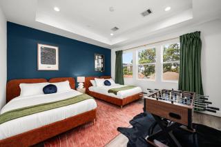 3BD Sleeps 10 | BBQ & Outdoor Movie | Near DT - Houston - 6