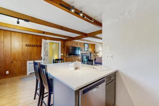 Topside Garden - North Conway - 1