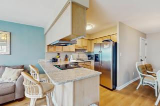 Suite Retreat - Emerald Isle - 2