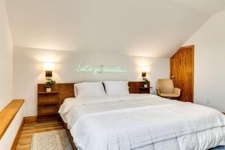 Skyline View Condo Best downtown spot Park FREE - 1