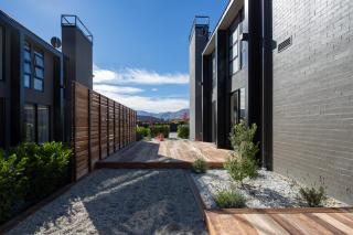Dart Chalet, Alpine Escape 5BR Stay - - 2
