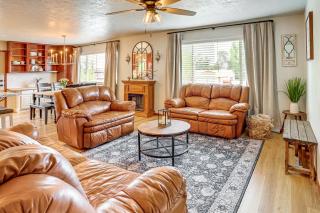 Spacious Rock Springs Stay Near Shops and Dining! - 9