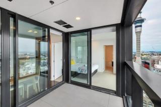 Amazing Skytower View and Harbor View Apartment - Auckland - 5