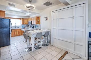 3 Story Home 3BR 2BA with Rooftop View and Heated Pool - La Choya - 3