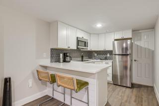 2 Mi to National Mall Walkable DC Studio! - Washington - 9