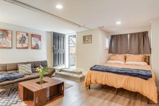 2 Mi to National Mall Walkable DC Studio! - Washington - 3