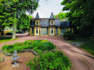 Belle View Manor Inn - Harbour Grace - 5