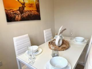 Comfortable 3 Bed Home away from Home - Bristol - 9