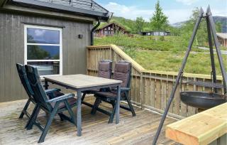 Cozy Home In Hornindal With Sauna - 9