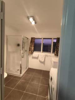 Small 3 bedroom Garden Chalet B - Auckland - 1