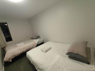 Small 3 bedroom Garden Chalet B - 9