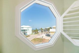 Turquoise Treasure - Boardwalk to the Beach! Beach Gear Credit I - 9