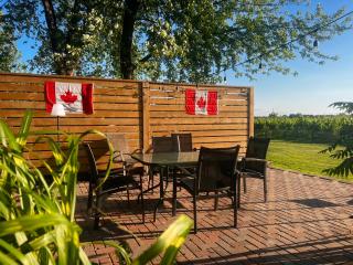 Sunset Suites in Niagara Wine Country - Niagara on the Lake - 3