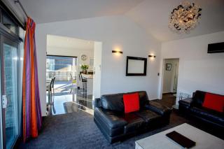 Luxury on Rutherford - 5