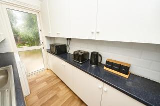 Guest House in Harrow - Pinner - 2