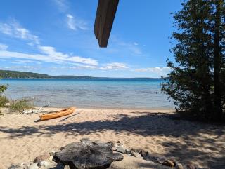New! Lwardcove - Beachfront Beauty! - Frankfort - 0