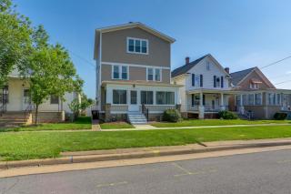 Walk to Lake Erie Spacious Home in Sandusky! - Sandusky - 0