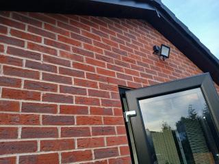 Super Deluxe Living in 4 Bedroom 5 Bed House with Free Parking - Birmingham - 5