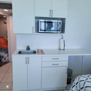 Ocean Front Studio Units - Miami Beach - 4