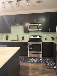 Hollywood House of Luxe - Dallas - 9