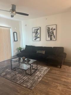 Hollywood House of Luxe - Dallas - 7