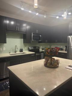 Hollywood House of Luxe - Dallas - 5