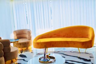 645 Hotel and Suit - Akinde - 2