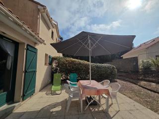 Maison bord de mer, 4 couchages, terrasse privée, à 50m de la plage ! - FR-1-364-104 - 0