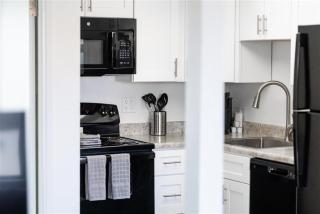 212-Fully Furnished 1BR Suite-Outdoor Pool - Scottsdale - 5