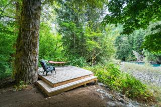 Riverwood Retreat-hot tub and cedar sauna on the river - Squamish - 4