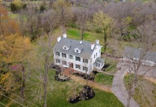 Historic Louisville Estate Luxe & Spacious Stay - Louisville - 0
