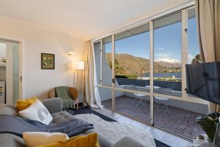 Panoramic Lakeview Apartment - 2 min walk to lake - Queenstown - 9