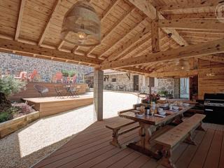Gîte de Charme 6 Pers avec Jardin et Spa à Champdieu - FR-1-496-352 - Champdieu - 1