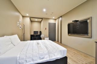 Changwon Bonggok-dong Hotel Daon - Yongho-dong - 5