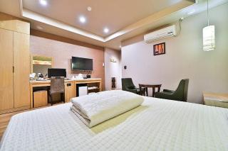 B&B Hotel - 4