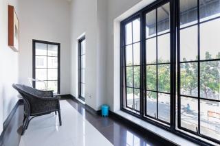 RedDoorz Plus near Mall Slipi Jaya - Jakarta - 5