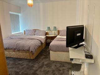 Room A in Selborne - Dudley - 3