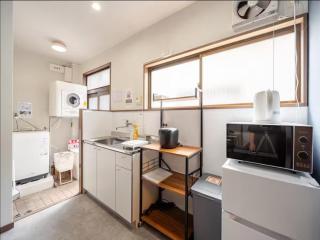 402 Newly opened Hotel Baika Family friendly Free parking 10 minutes to USJ - 7