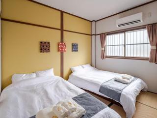 402 Newly opened Hotel Baika Family friendly Free parking 10 minutes to USJ - 5