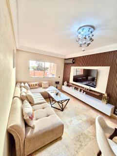 Joli et chic Appartement à Marrakech - balcon privé et confort - Oulad Akkou - 1