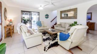 Relax & Unwind Poolside Paradise - Sandstone Point - 8