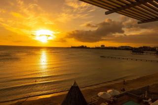 Chateau Royal Beach Resort & Spa, Noumea - 3
