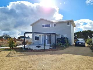 Sandy Toes - Pine Point - 1
