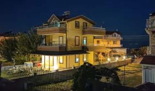 Family-Friendly 3BR Villa 50m to Beach Quiet & Spacious in Ayvalik - Ayvalık - 9