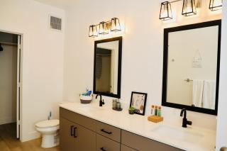 Casita Cactus - King Suite near Domain - with Pool and Gym - Austin - 1