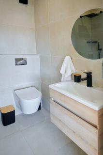 La Genèse - S507 at Glen Park - 7