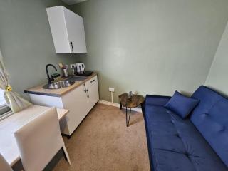 Inn By The Sea, PORTSMOUTH, Parking EV 22kW Available - 7